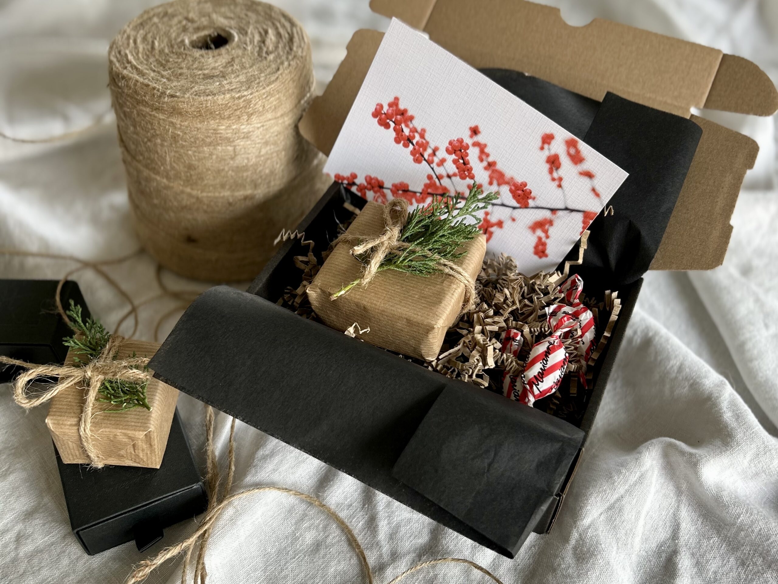 THE HANDMADE CHRISTMAS GIFT GUIDE