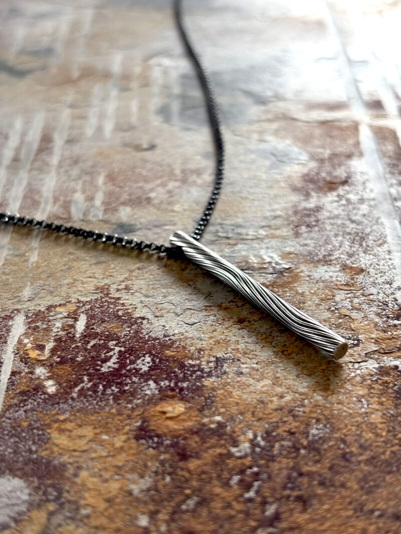 WOODGRAIN stick necklace - Image 3