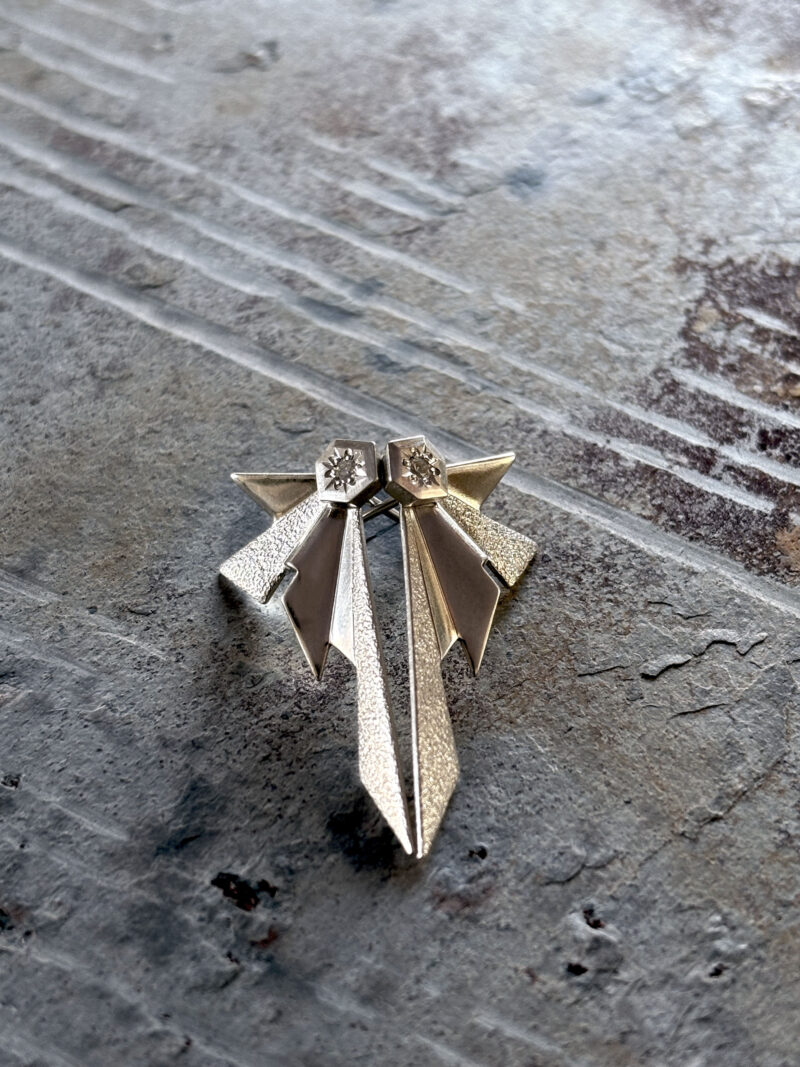 UNBOUND medium wings with sapphires post earrings - Image 2