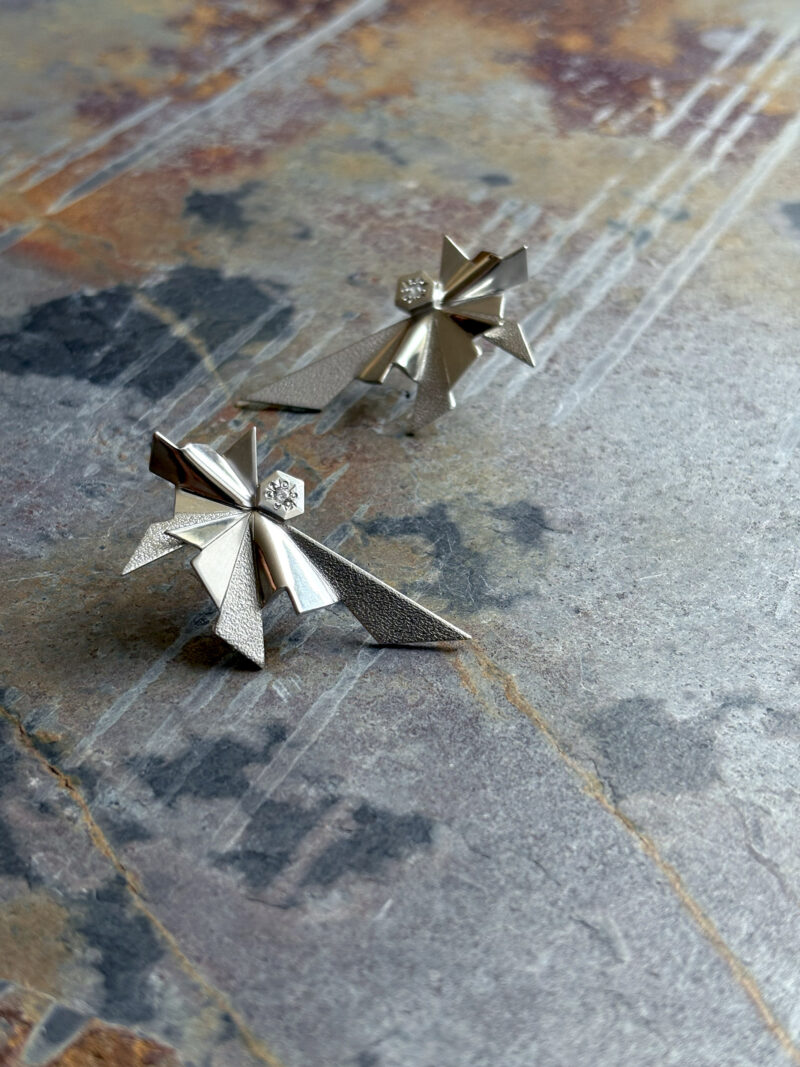 UNBOUND large wings with sapphires post earrings - Image 4